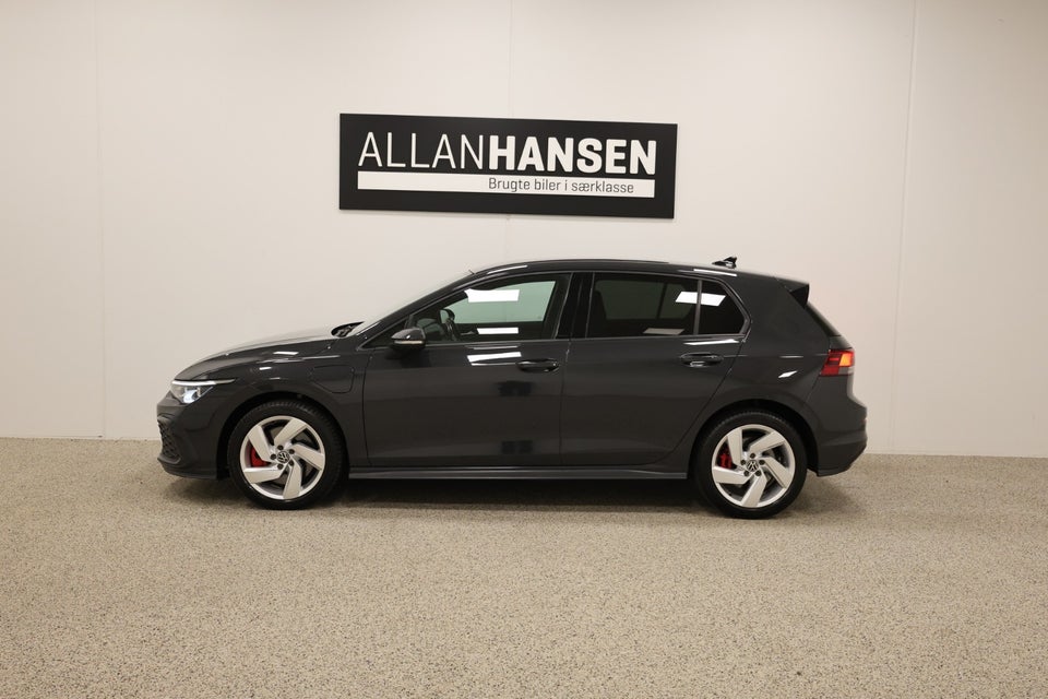 VW Golf VIII 1,4 GTE DSG 5d