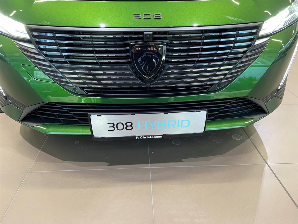 Peugeot 308 1,6 Hybrid First Selection+ EAT8 5d