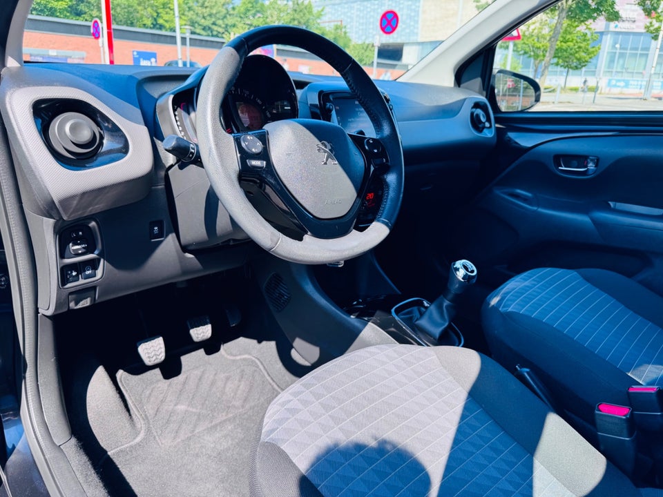 Peugeot 108 1,0 e-VTi 72 Allure+ 5d