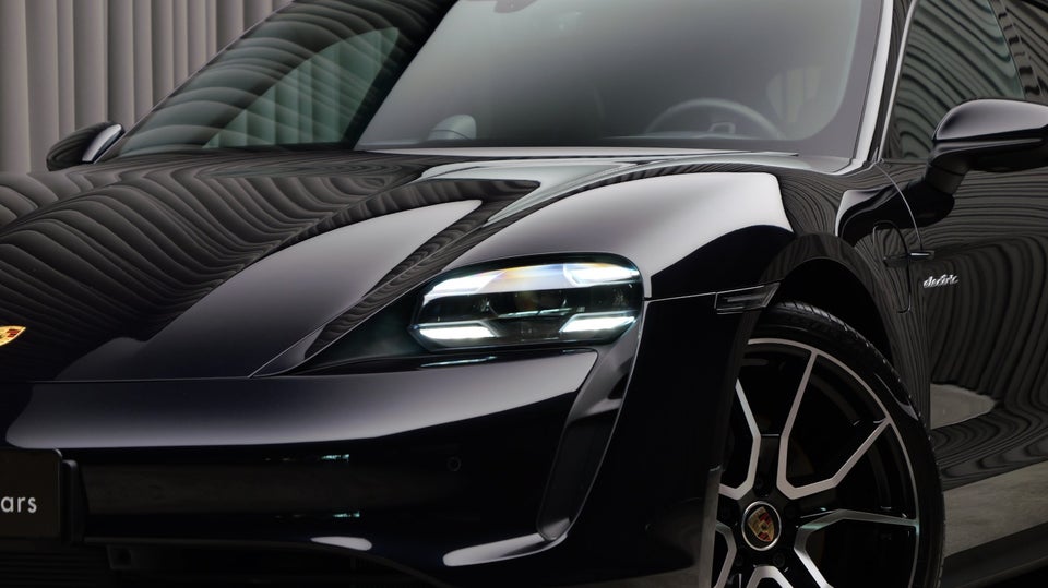 Porsche Taycan Sport Turismo 5d