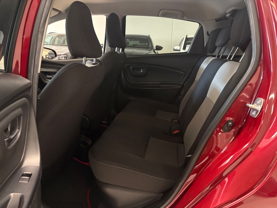 Toyota Yaris 1,5 Hybrid H1 e-CVT 5d