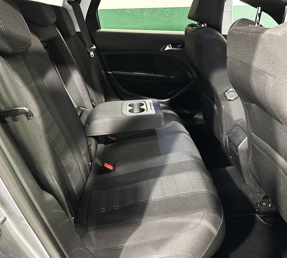Peugeot 308 1,6 BlueHDi 120 Active SW EAT6 5d