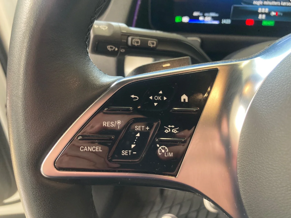 Mercedes EQB300 Progressive Advance Plus 4Matic 7prs 5d