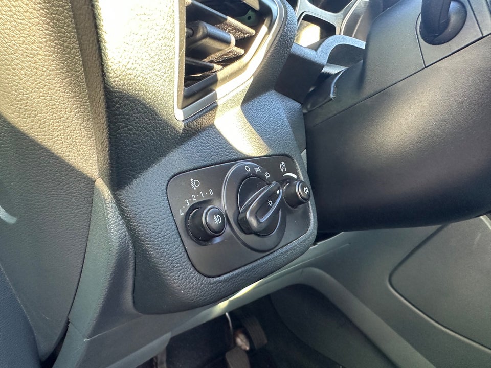 Ford Grand C-MAX 1,0 SCTi 100 Titanium 5d