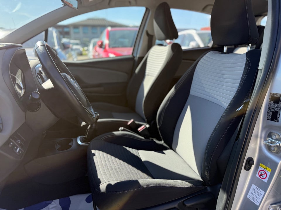 Toyota Yaris 1,0 VVT-i T2 5d