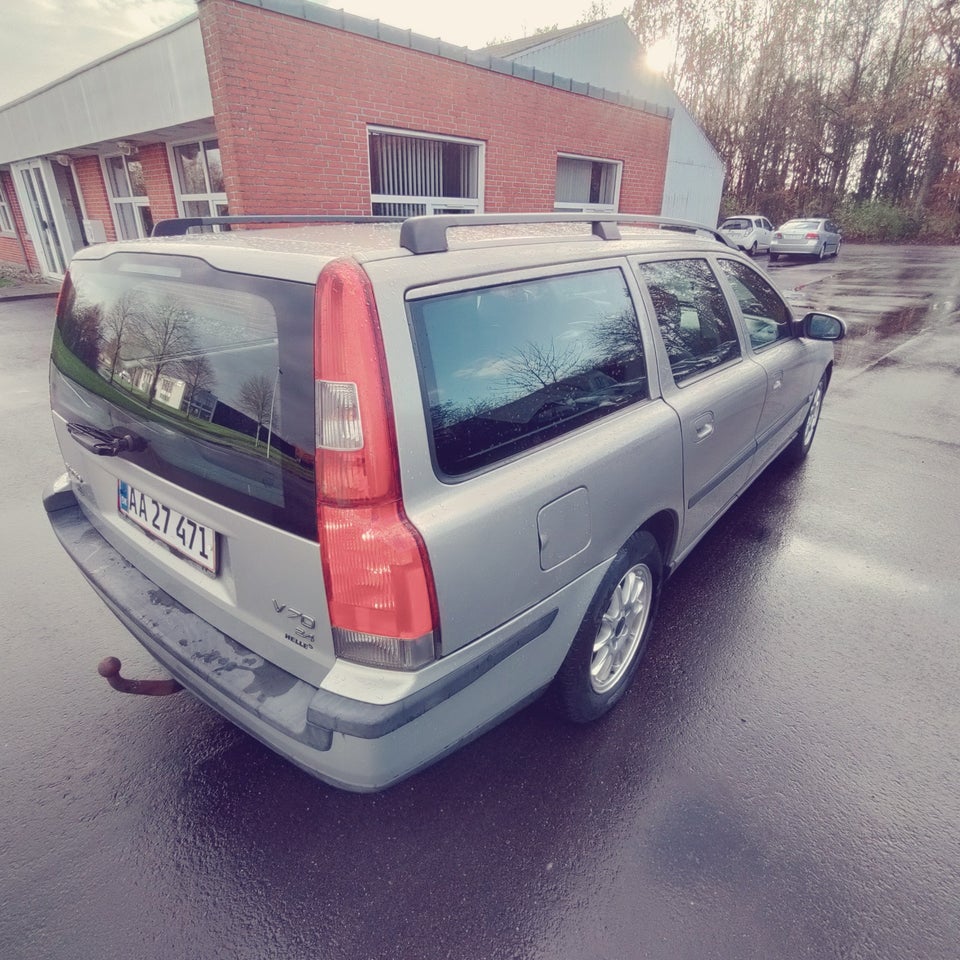 Volvo V70 2,4 170 5d