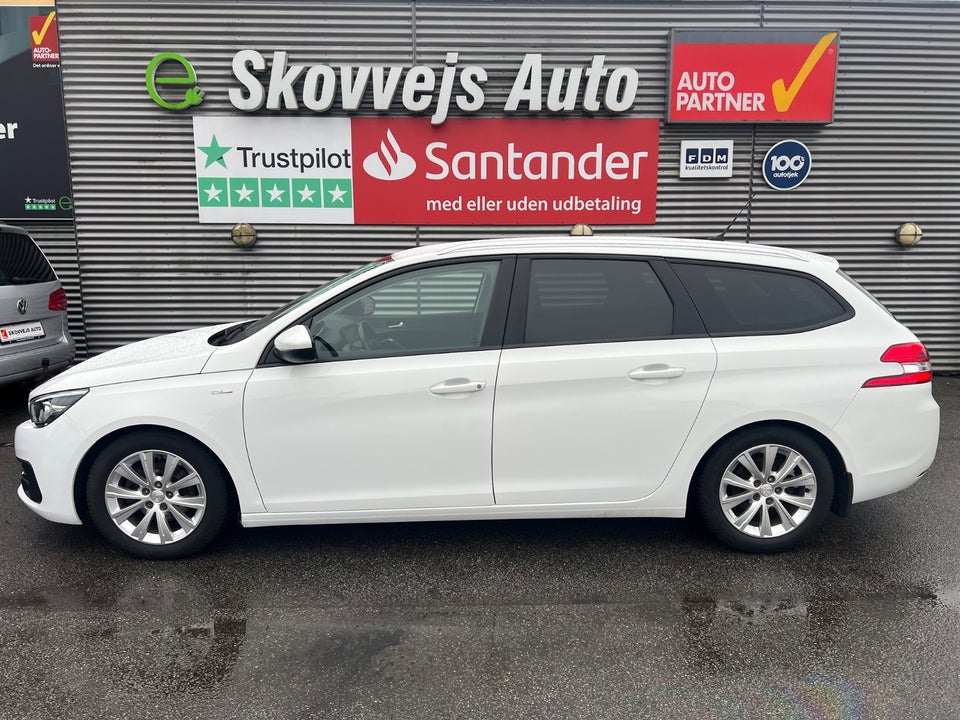 Peugeot 308 1,5 BlueHDi 130 Style SW 5d