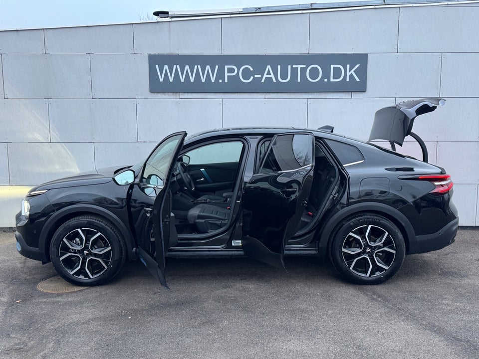 Citroën ë-C4 X 50 Shine 4d