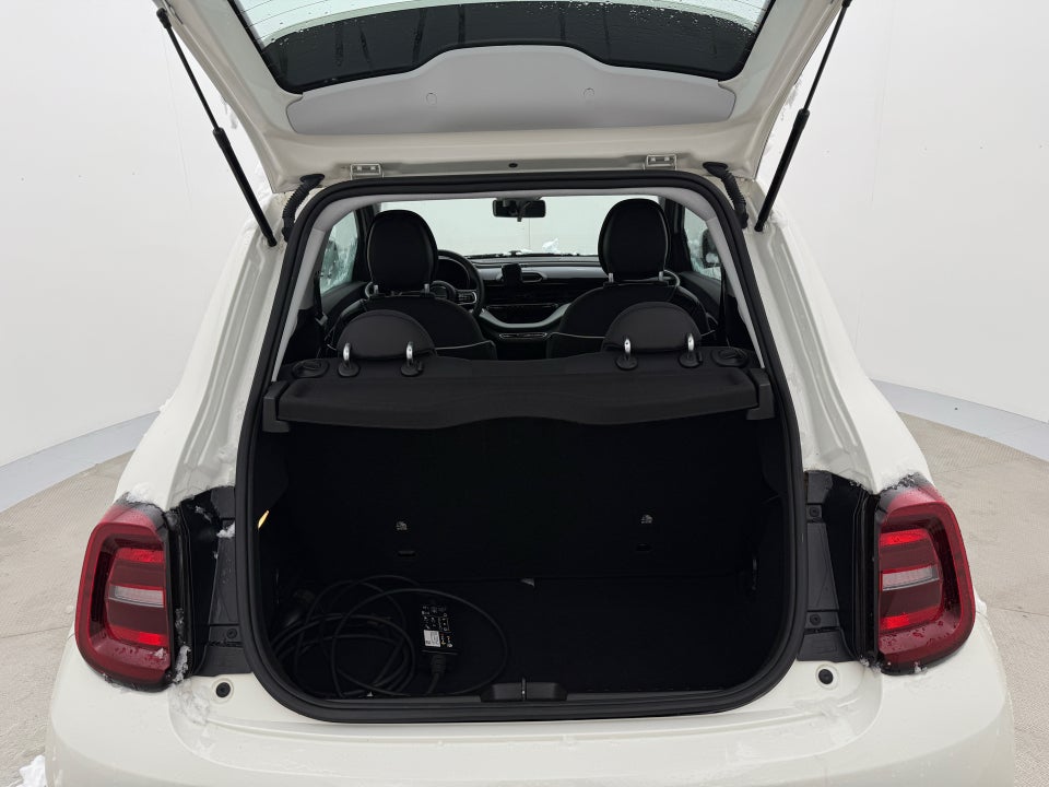 Fiat 500e 24 Action 3d