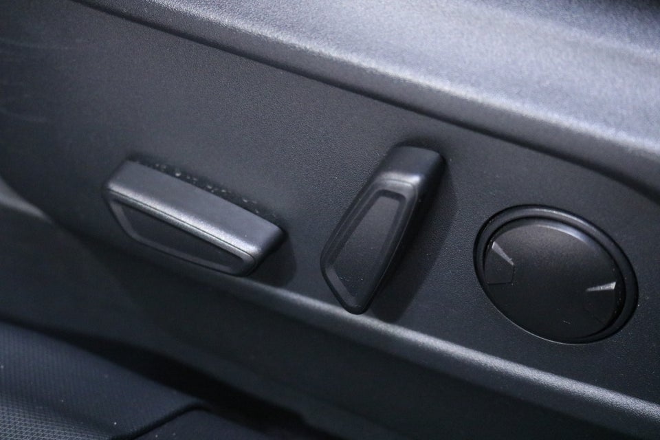 Ford Mustang Mach-E 70 Standard Range 5d
