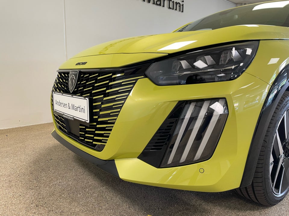 Peugeot e-208 54 GT 5d