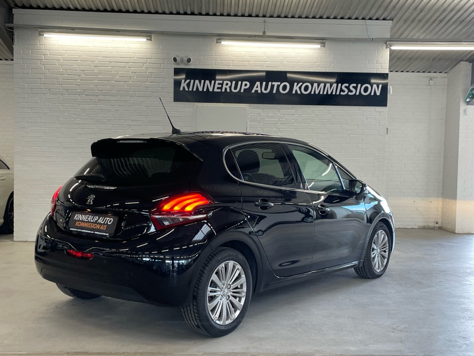 Peugeot 208 1,5 BlueHDi 100 Allure Sky 5d