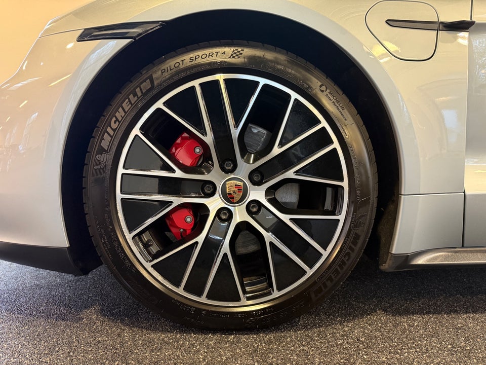 Porsche Taycan 4S Performance+ 4d