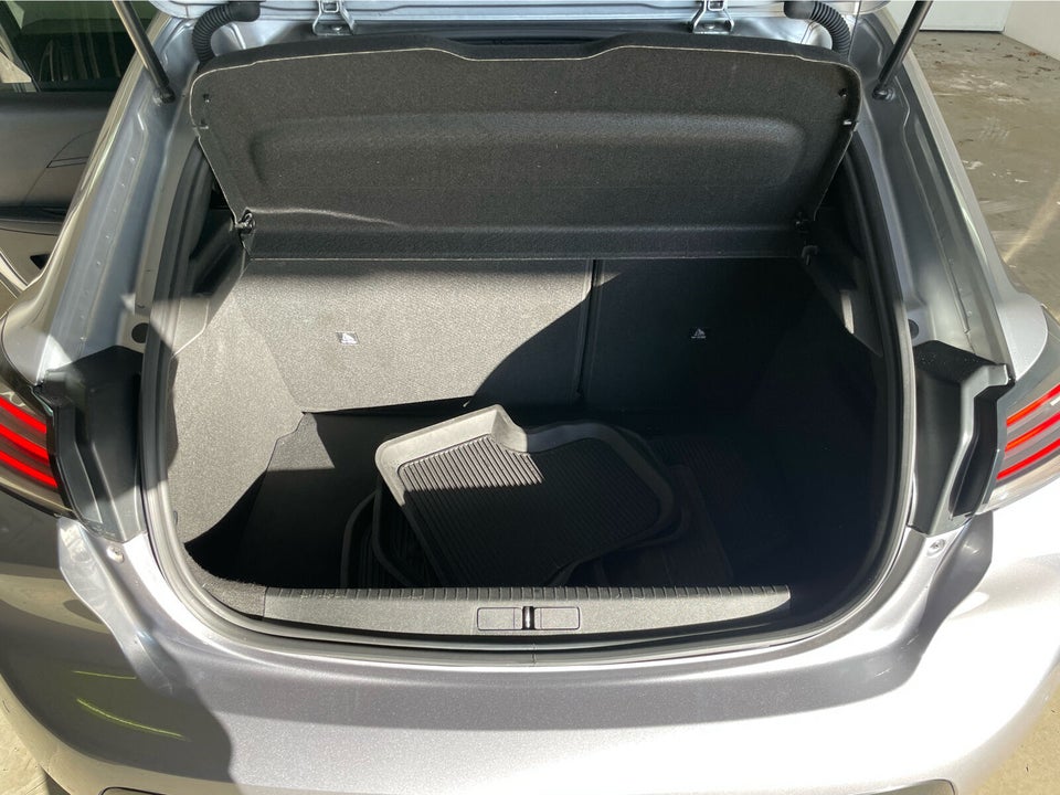 Peugeot 208 1,2 PureTech 100 Allure+ EAT8 5d