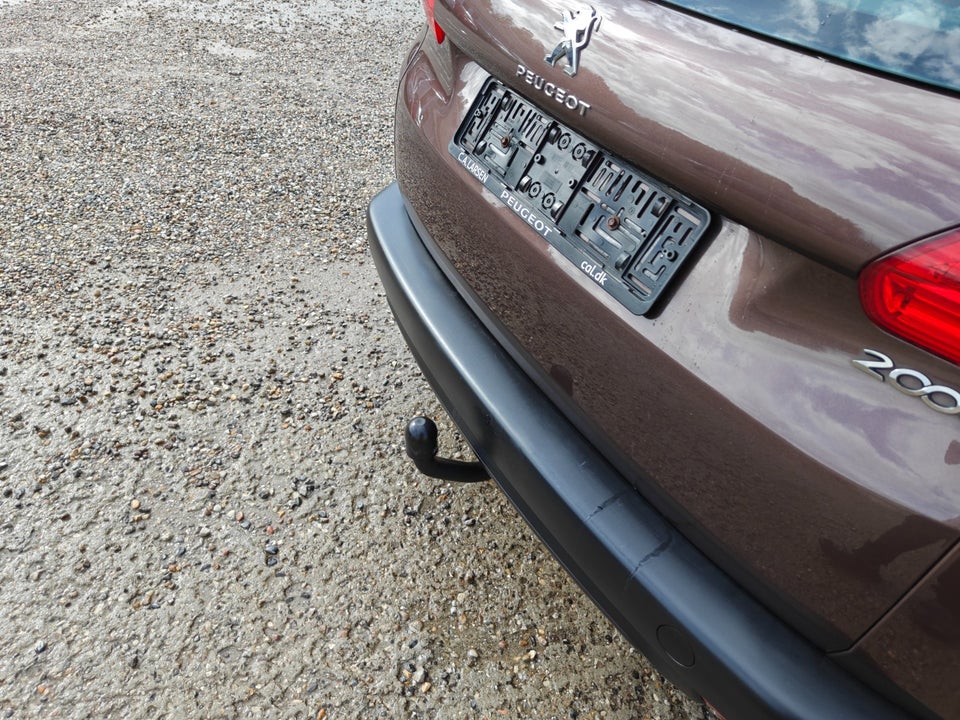 Peugeot 2008 1,2 VTi 82 Allure 5d