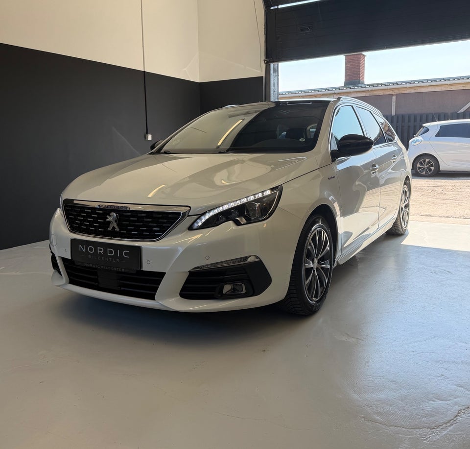 Peugeot 308 1,2 e-THP 130 GT Line SW EAT6 5d