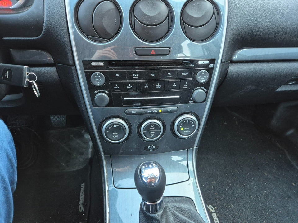 Mazda 6 2,0 Advance 4d