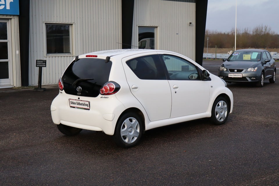 Toyota Aygo 1,0 VVT-i T2 Air Connect 5d