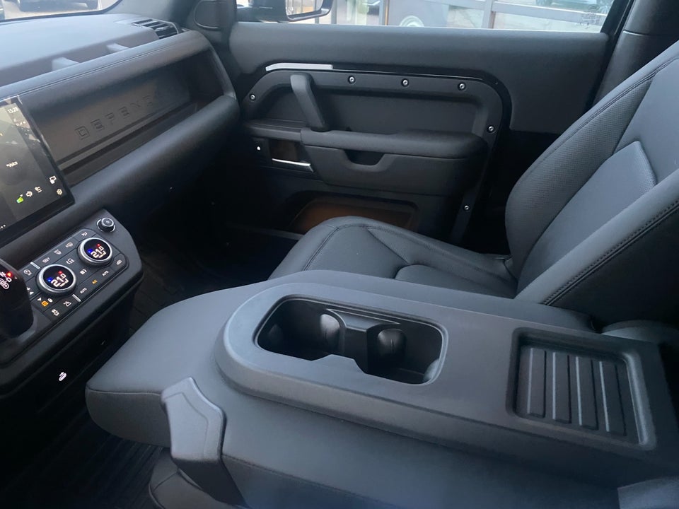 Land Rover Defender 90 3,0 D250 Hard Top X-Dynamic SE aut. Van 3d