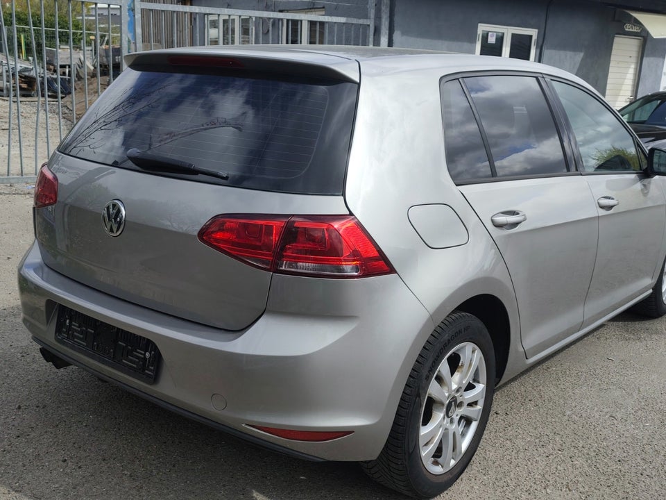 VW Golf VII 2,0 TDi 150 Comfortline BMT 5d