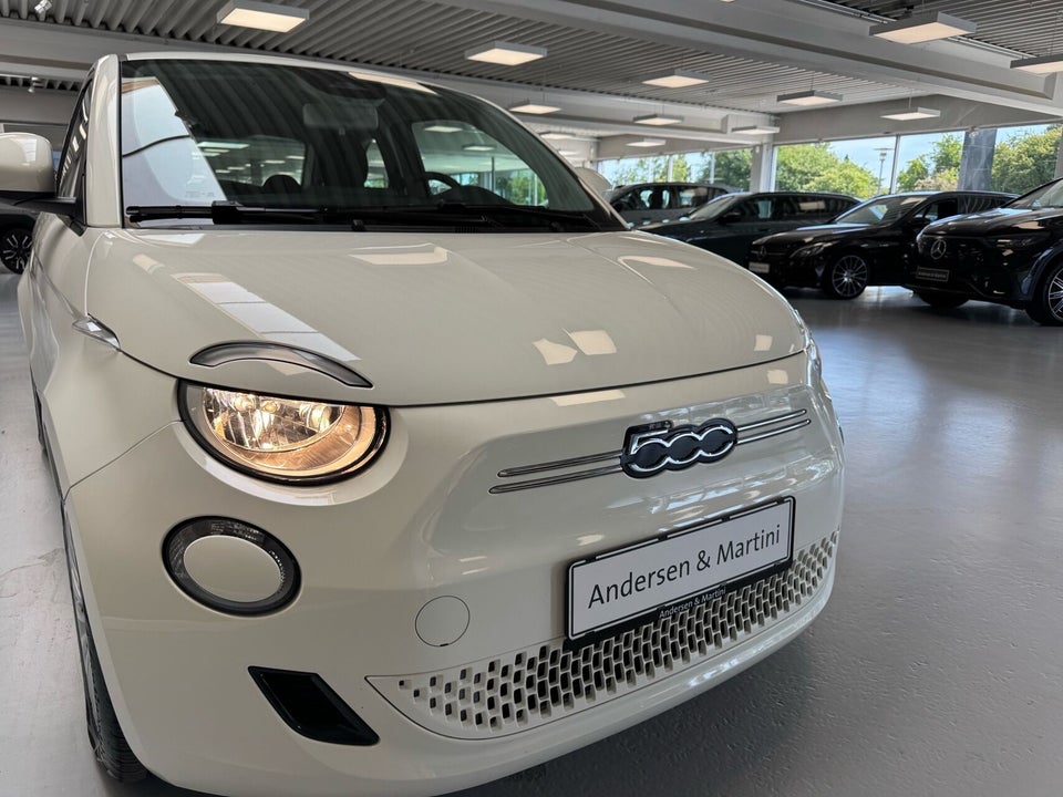 Fiat 500e 42 Icon 3d