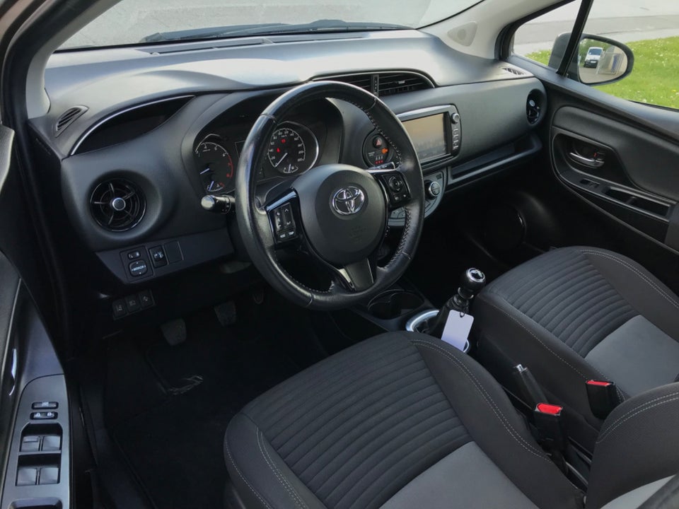 Toyota Yaris 1,5 VVT-i T2 5d