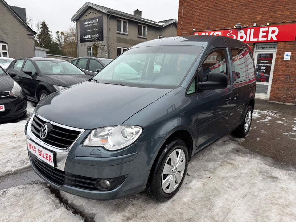 VW Caddy 1,6 Life 7prs 5d