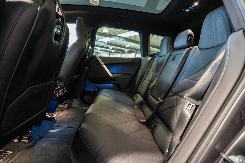 BMW iX xDrive40 Sport 5d