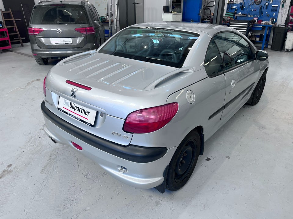 Peugeot 206 2,0 16V CC 2d