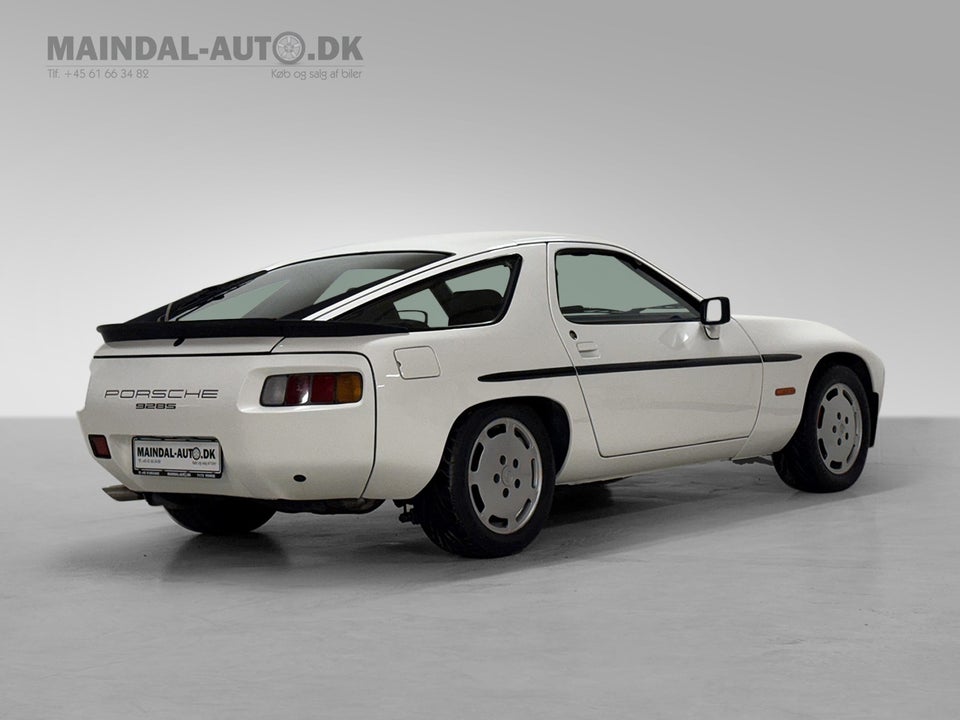 Porsche 928 4,7 S 3d