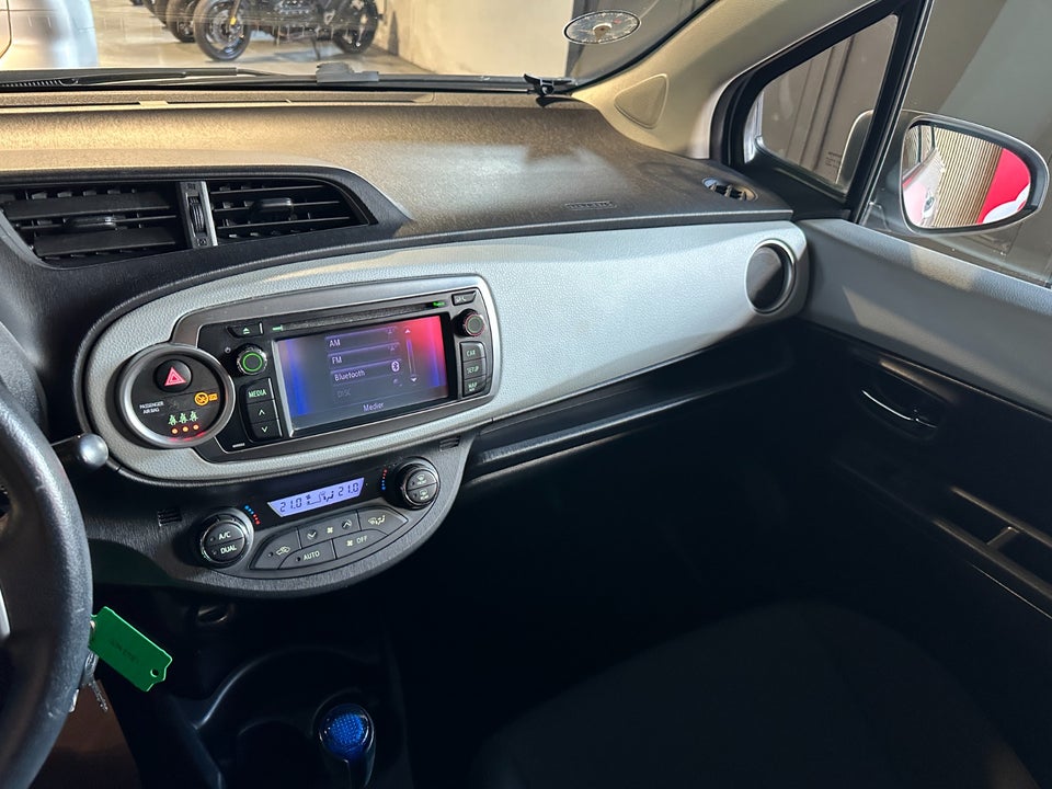 Toyota Yaris 1,5 Hybrid H2 Touch CVT 5d