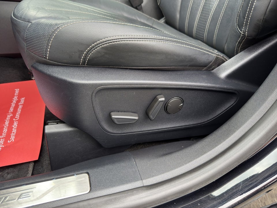 Ford Kuga 2,5 PHEV Vignale CVT 5d