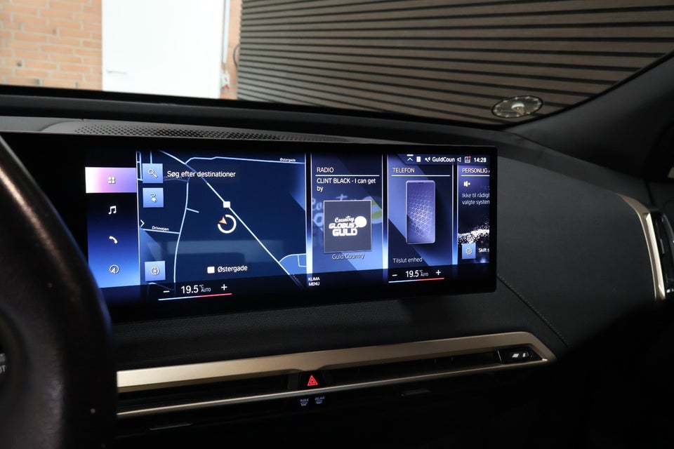 BMW iX xDrive40 Fully Charged 5d