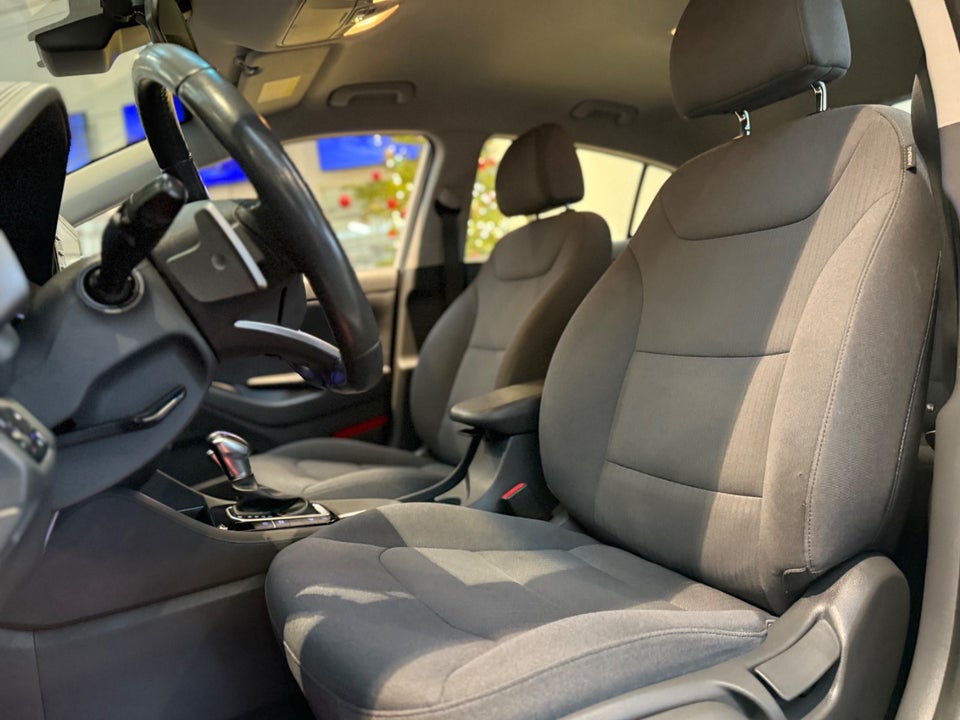 Hyundai Ioniq 1,6 HEV Trend DCT 5d