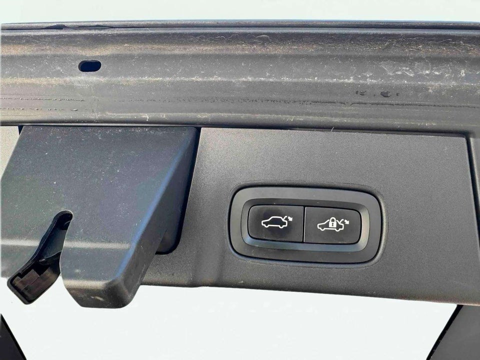Volvo V90 2,0 D3 150 Momentum aut. 5d
