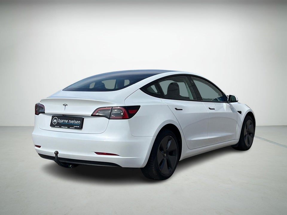 Tesla Model 3 Standard Range+ RWD 4d