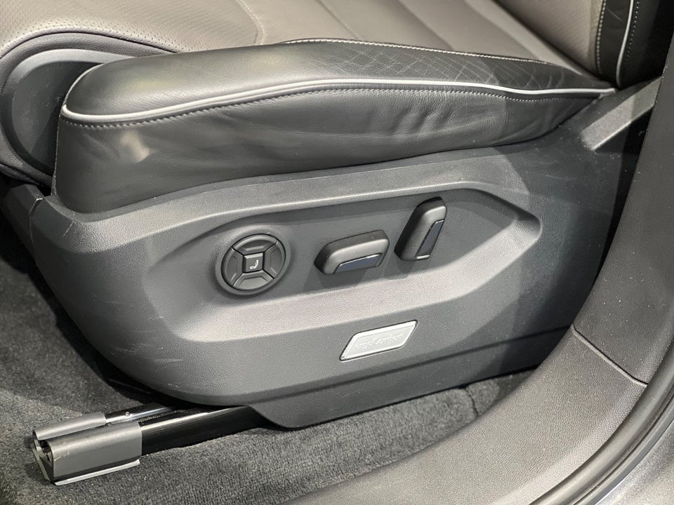 VW Touareg 3,0 TDi 286 R-line aut. 4Motion 5d