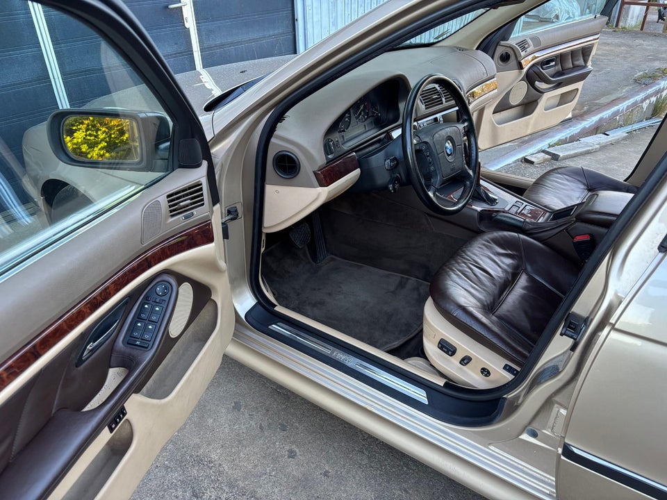 BMW 535i 3,5 V8 4d