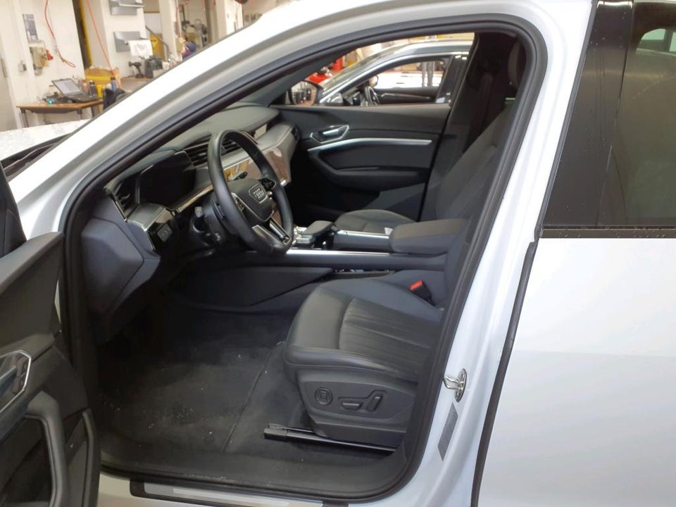 Audi e-tron 55 Advanced quattro 5d
