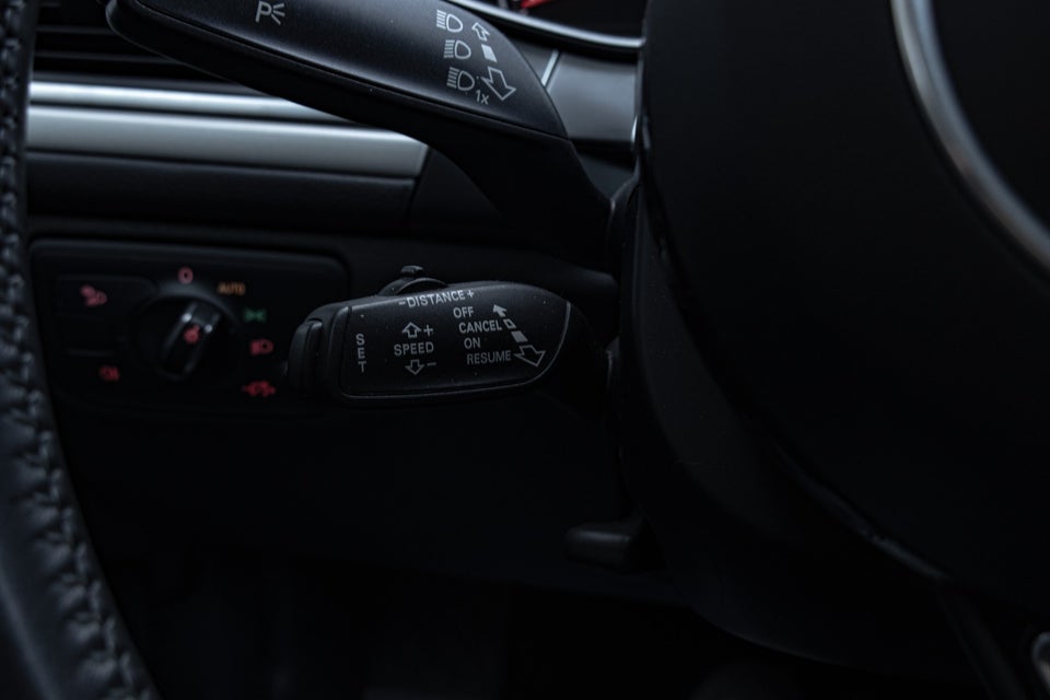 Audi A6 3,0 TDi 218 Avant S-tr. 5d