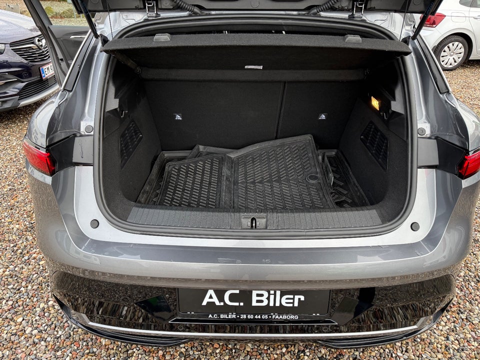 Renault Megane E-Tech 60 Techno 5d