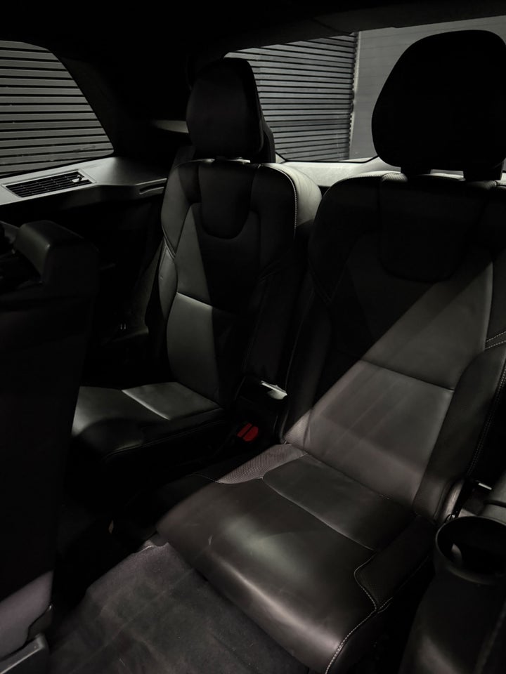 Volvo XC90 2,0 D5 235 R-Design aut. AWD 7prs 5d