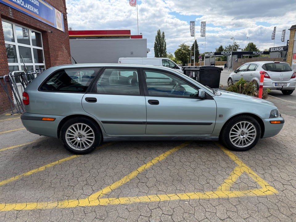 Volvo V40 1,8 Jubilæum 5d