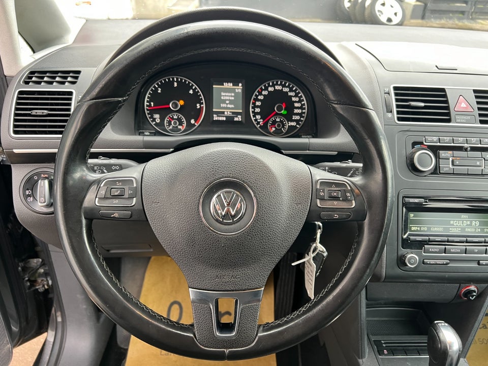VW Touran 2,0 TDi 140 Comfortline DSG BMT 7prs 5d