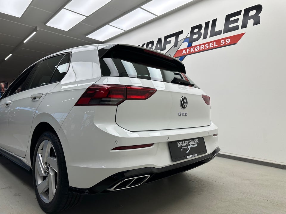 VW Golf VIII 1,4 GTE DSG 5d