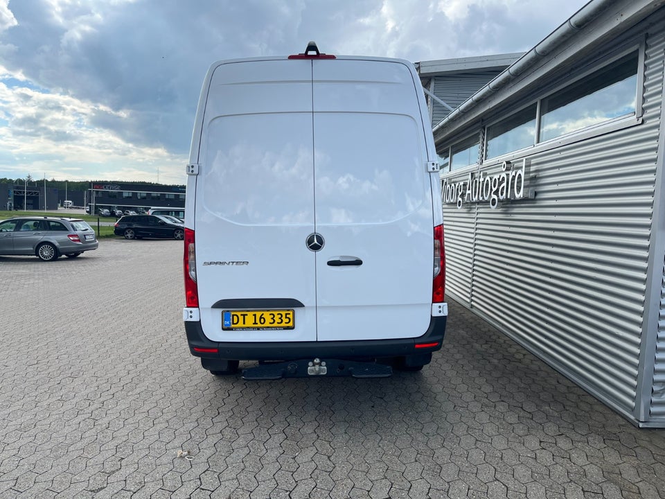 Mercedes Sprinter 317 2,0 CDi A2 Kassevogn aut. RWD