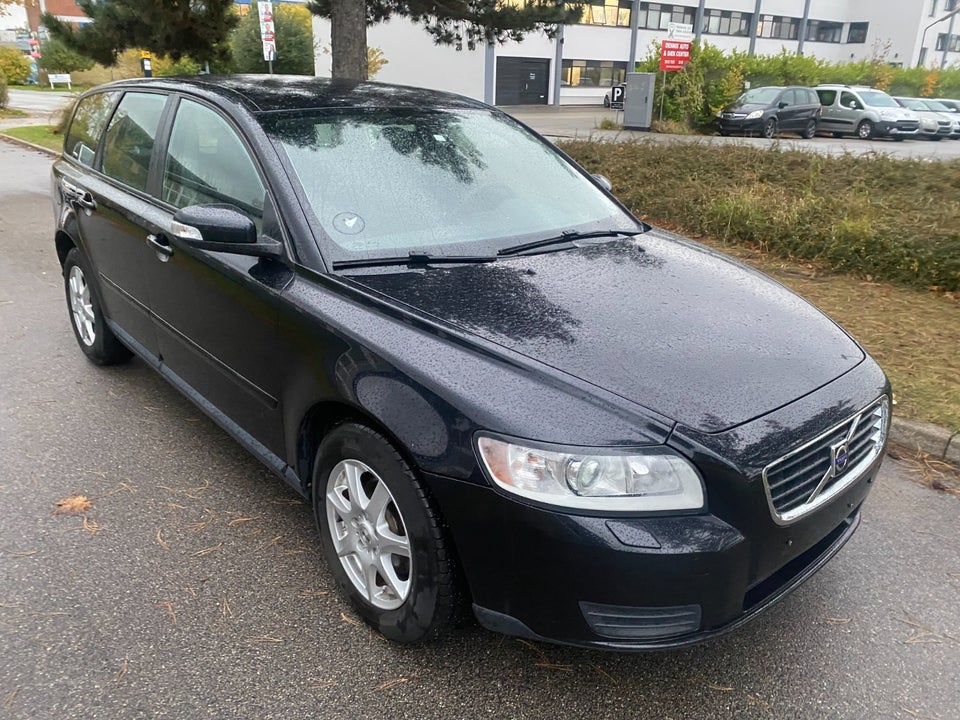 Volvo V50 1,8 Kinetic 5d