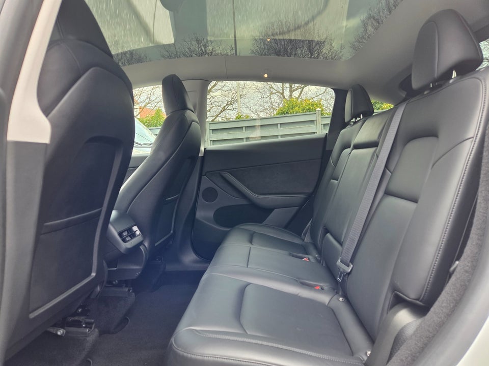 Tesla Model Y Long Range AWD 5d