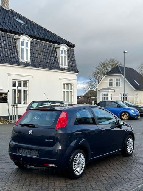 Fiat Grande Punto 1,3 JTD 75 Active 3d