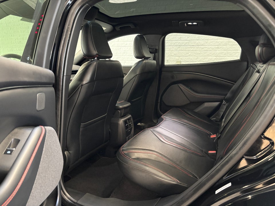 Ford Mustang Mach-E 70 Premium Standard Range AWD 5d